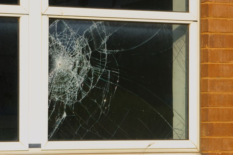 Cracked Window Repair in Alpharetta, GA